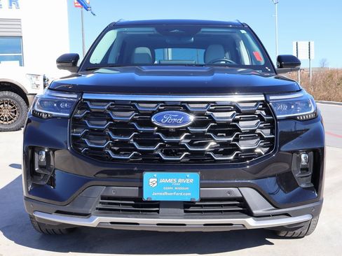 Certified 2025 Ford Explorer Platinum w/ LUX Leather Package image 7