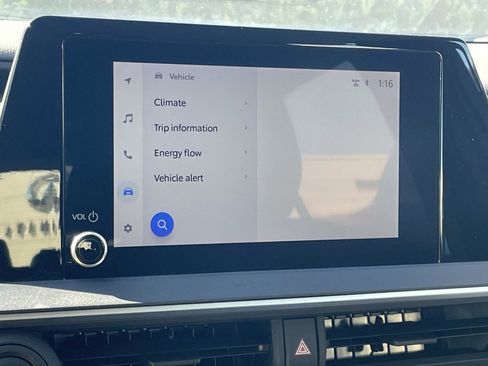 Used 2024 Toyota Prius LE image 15