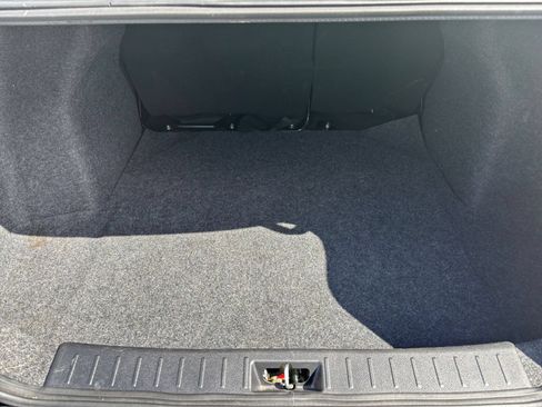 Used 2025 Nissan Versa SV FWD image 26