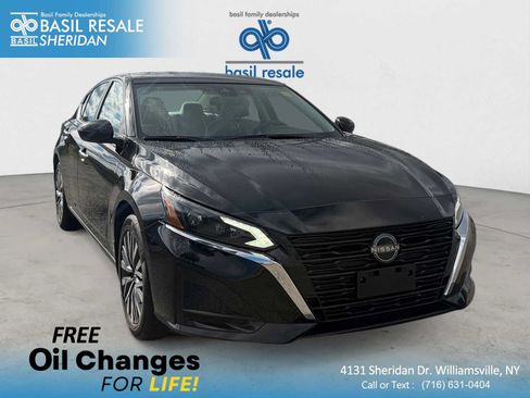 Used 2023 Nissan Altima 2.5 SV AWD/4WD image 1