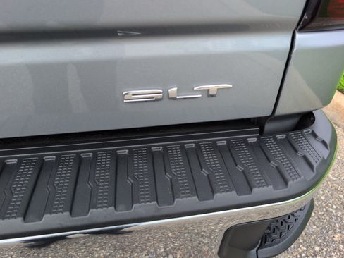 Used 2023 GMC Sierra 1500 SLT w/ SLT Convenience Package AWD/4WD image 7