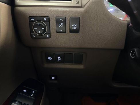 Used 2016 Lexus GX 460 w/ Premium Package image 35