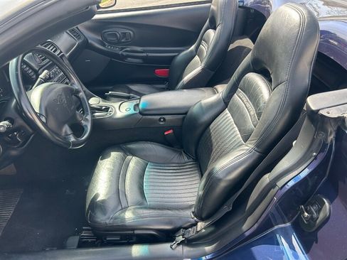 Used 2000 Chevrolet Corvette Convertible w/ Memory Pkg image 11