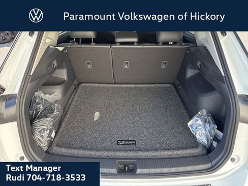 New 2026 Volkswagen Tiguan SE FWD image 12