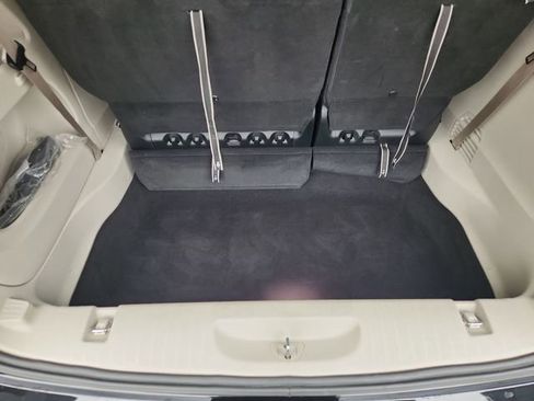 Used 2024 Chrysler Voyager LX FWD image 22