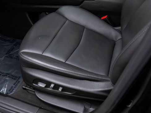 Used 2024 Cadillac XT6 Premium Luxury w/ Technology Package image 15