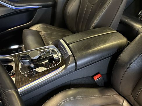 Used 2021 BMW X7 xDrive40i w/ M Sport Package image 21