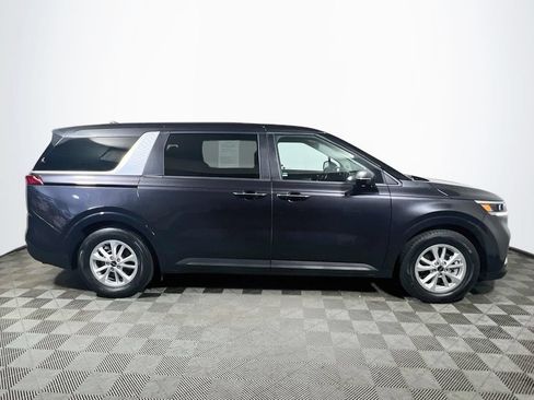 Used 2024 Kia Carnival LX FWD image 8