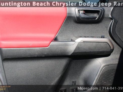 Used 2022 Toyota Tacoma SR5 image 9