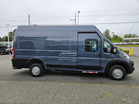 Used 2024 RAM ProMaster 3500 FWD image 6