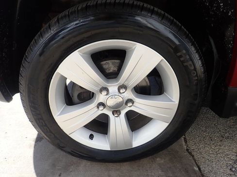 Used 2013 Jeep Compass Sport image 31