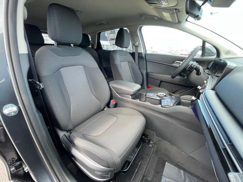 New 2026 Kia Sportage LX FWD image 27