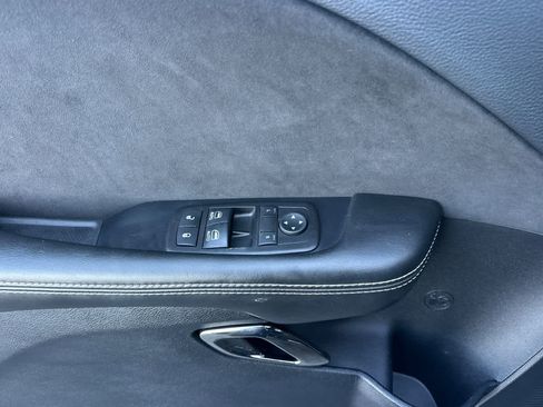 Used 2015 Dodge Challenger SRT Hellcat image 12