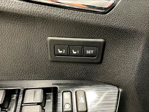 Used 2017 Toyota RAV4 Limited w/ Advanced Technology Package AWD/4WD image 38