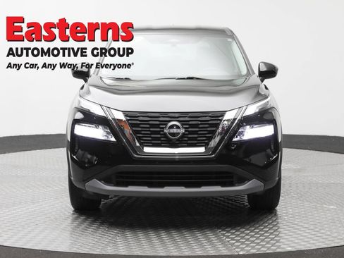 Used 2023 Nissan Rogue SV AWD/4WD image 2