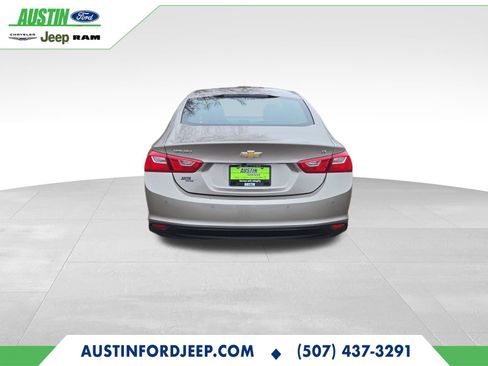 Used 2024 Chevrolet Malibu LT image 4