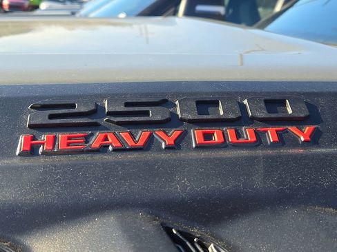New 2026 RAM 2500 Laramie AWD/4WD image 6