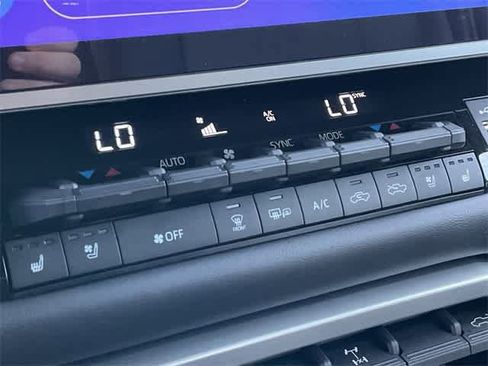 Used 2025 Toyota Tundra Platinum w/ TRD Off-Road Package image 25