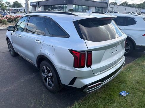 Certified 2022 Kia Sorento S w/ Panoramic Sunroof Package FWD image 6