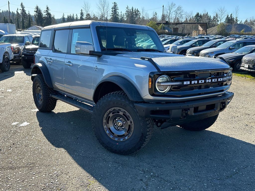 New 2024 Ford Bronco Outer Banks AWD/4WD image 1