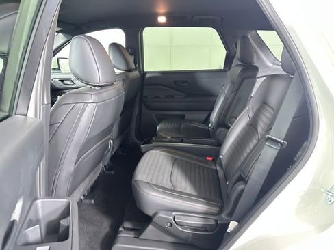 Used 2025 Nissan Pathfinder Rock Creek image 25