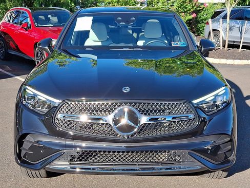 Certified 2025 Mercedes-Benz GLC 300 4MATIC image 2