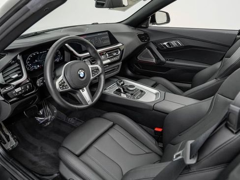 Used 2024 BMW Z4 M40i w/ Premium Package RWD image 4