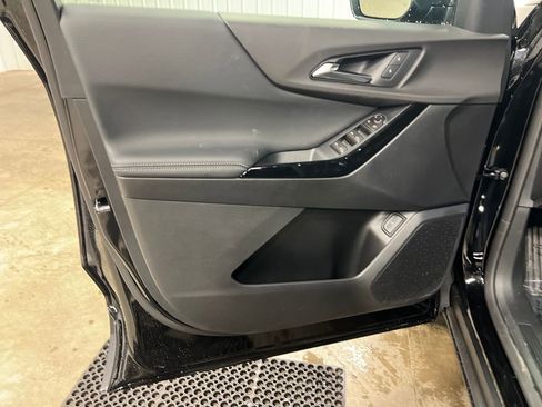 New 2026 Chevrolet Equinox LT w/ Convenience Package II image 14