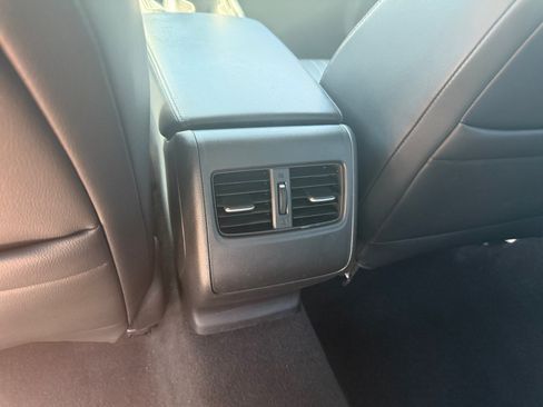 Used 2018 Honda Accord Touring image 29