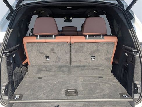 Used 2023 BMW X7 xDrive40i w/ Executive Package image 12