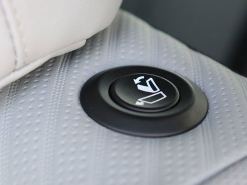 Used 2024 Hyundai Palisade SEL image 13