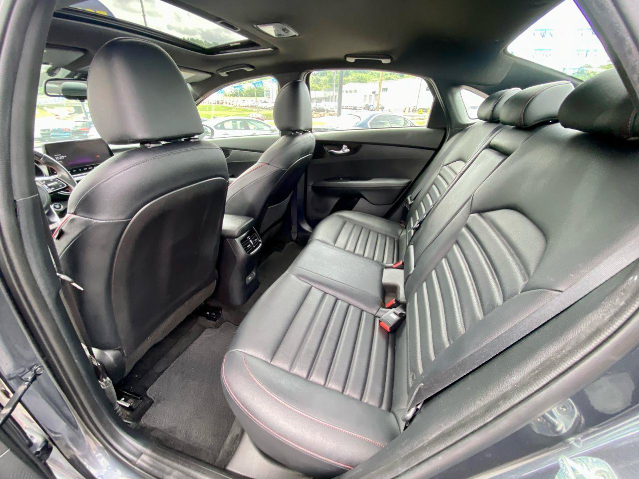 Used 2022 Kia Forte GT FWD image 13