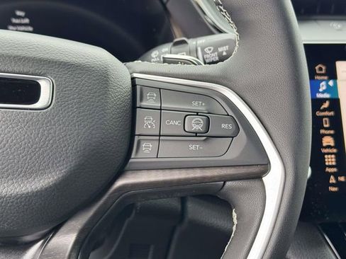 New 2026 Jeep Grand Cherokee Limited AWD/4WD image 10