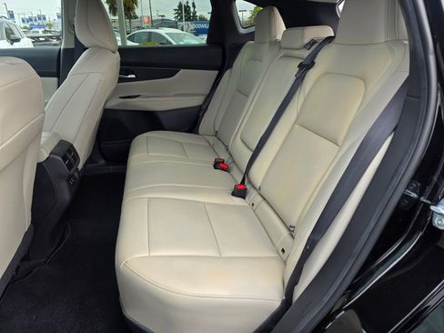 Used 2025 Nissan Murano SV AWD/4WD image 24