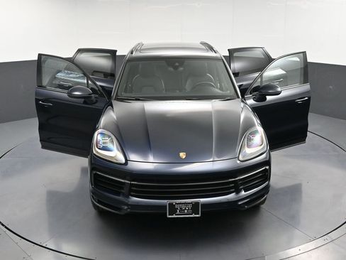 Certified 2022 Porsche Cayenne AWD/4WD image 34