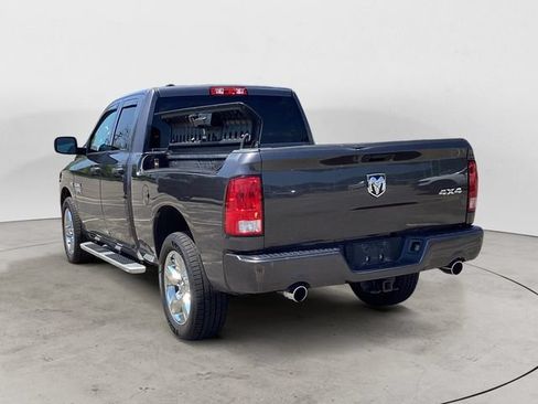 Used 2019 RAM 1500 Express w/ Express Value Package AWD/4WD image 3
