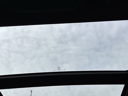 Used 2025 Ford Explorer Platinum image 29