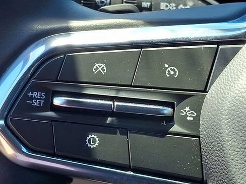 Used 2025 Chevrolet Suburban Z71 AWD/4WD image 16