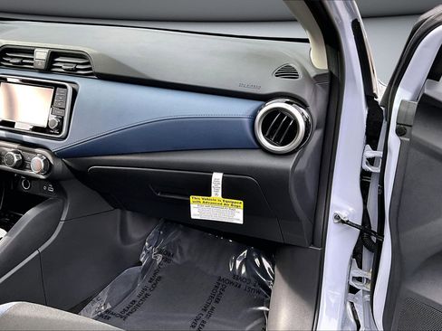 Used 2025 Nissan Versa SV w/ Trunk Package image 15