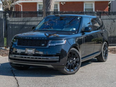 Used 2023 Land Rover Range Rover Long Wheelbase SE image 6