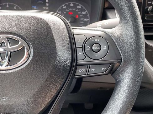 Used 2025 Toyota Corolla LE w/ Convenience Package image 28