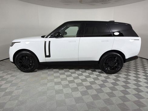 New 2026 Land Rover Range Rover SE image 2
