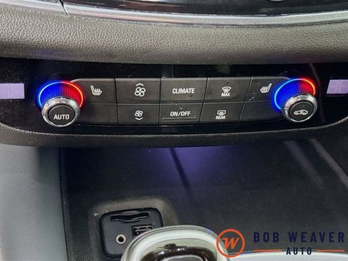 Used 2021 Buick Enclave Essence AWD/4WD image 25