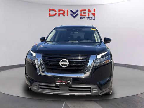 Used 2024 Nissan Pathfinder SV AWD/4WD image 8