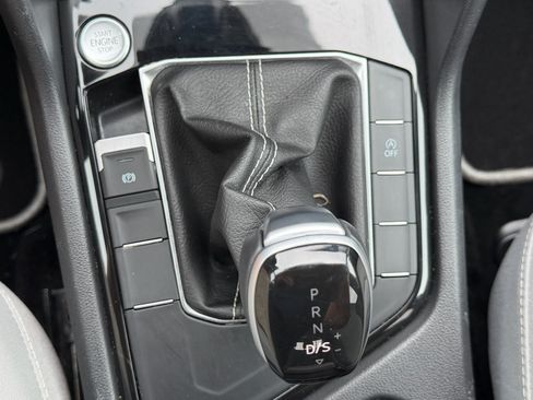 Used 2024 Volkswagen Taos SE FWD image 14