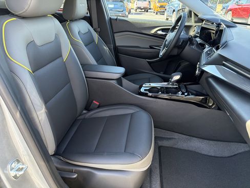 New 2026 Chevrolet Trax ACTIV w/ Sunroof Package image 13