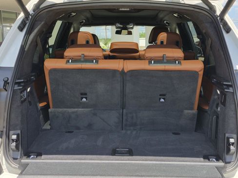 Certified 2024 BMW X7 xDrive40i w/ Executive Package AWD/4WD image 8