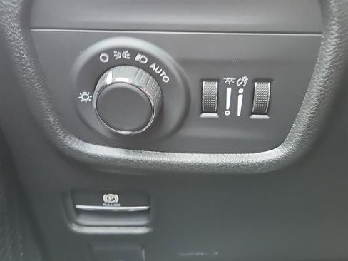 New 2025 Jeep Grand Cherokee L Altitude image 7