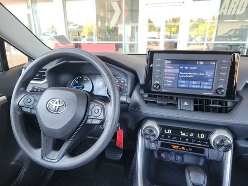 Used 2020 Toyota RAV4 LE w/ All Weather Liner Package AWD/4WD image 23