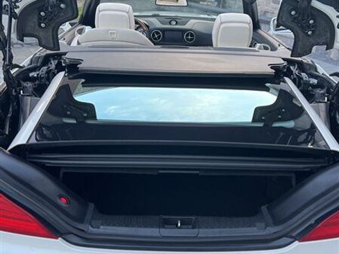 Used 2013 Mercedes-Benz SL 550 image 26